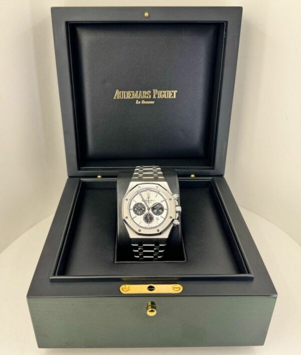 audemars piguet royal oak chronograph 41mm white dial panda 26331st watch 7776 gkt4x