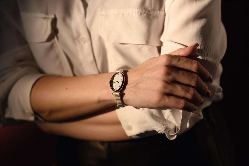 img watch banner home 1