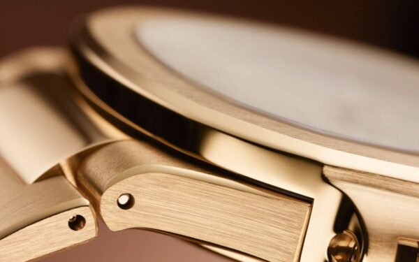 patek philippe nautilus ladies automatic watch 18k rose gold 352mm ref2371181r 001 4399 d1hof